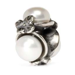 Zeige Details für Trollbeads Dreifache Perle, weiß TAGBE-00094   Bild von Trollbeads Dreifache Perle, weiß TAGBE-00094