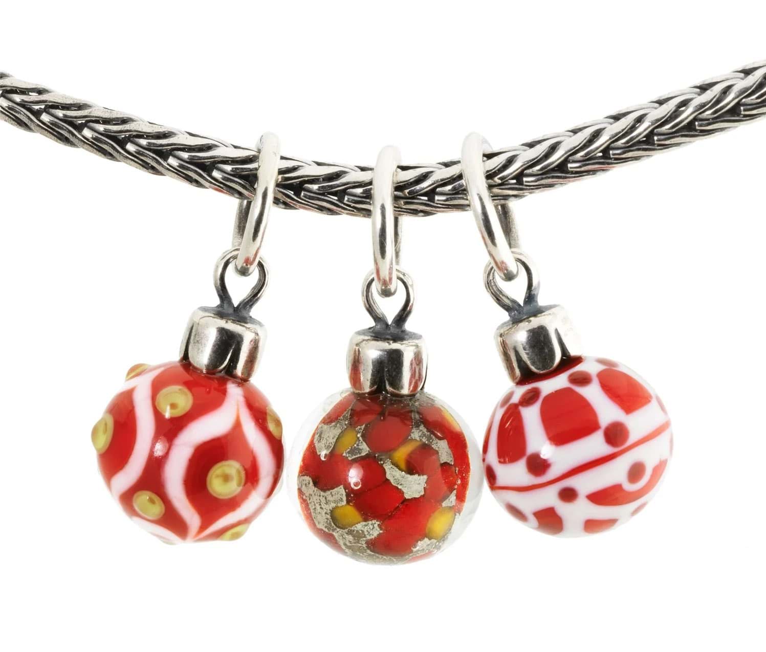 Bild von Rote Weihnachtskugel Anhänger  Set