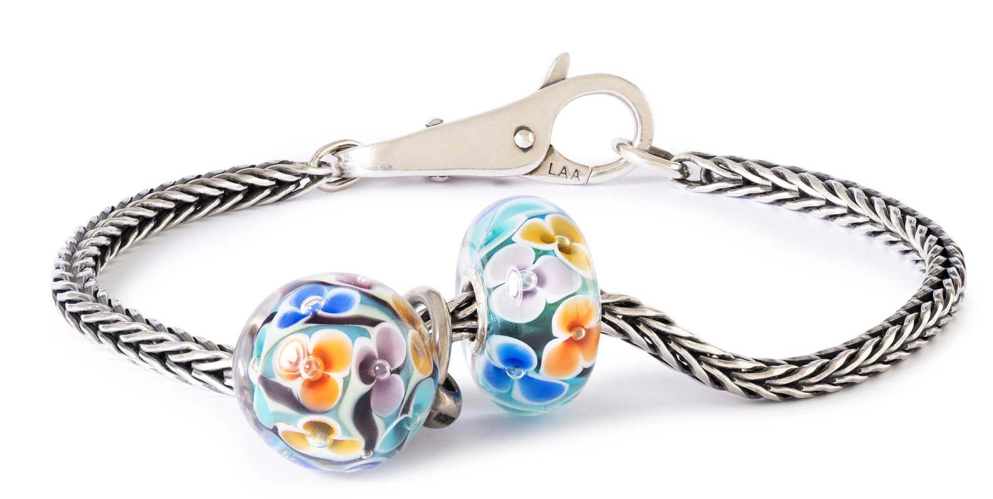 Bild von Tagtraum Blüten Quaste Armband